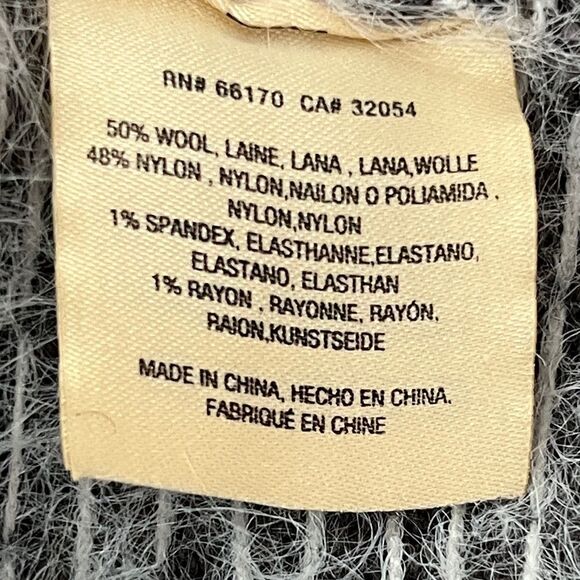 Anthropologie Sleeping on Snow Off-Shoulder Gray and White Sweater NWOT SZ M - Picture 9 of 11